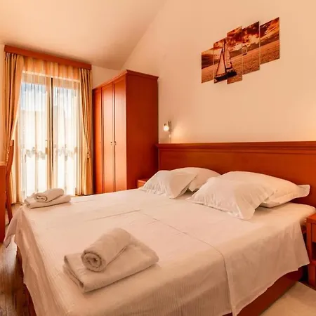 Branka - 50 M From Beach * Podstrana