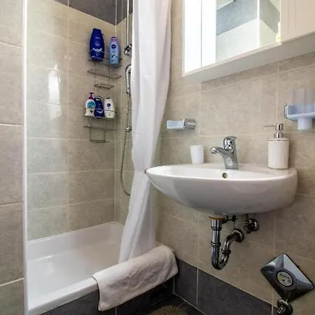 Branka - 50 M From Beach Apartment