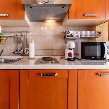 Branka - 50 M From Beach Apartment Podstrana